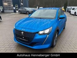 Blau Gebraucht 2021 Peugeot e-208 Allure Kleinwagen | 14.490 € (Fairer Preis)