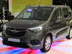 Mondstein grau/vulkan grau Gebraucht 2021 Opel Combo Life Elegance Van / Kleinbus | 18.950 € (Fairer Preis)