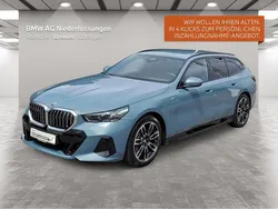 Grün Gebraucht 2024 BMW 520 Comfort Edition Kombi | 53.900 € (Guter Preis)