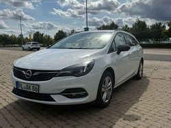 Weiß Gebraucht 2021 Opel Astra Edition Kombi | 15.990 € (Fairer Preis)