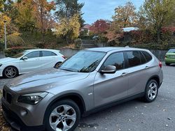 Gelb Gebraucht 2011 BMW X1 SUV | 8.500 €