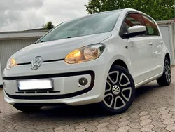Weiß Gebraucht 2016 VW up! CLUB Kleinwagen | 6.200 € (Fairer Preis)