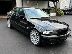 Schwarz Gebraucht 2000 BMW 323 Limousine | 11.350 €