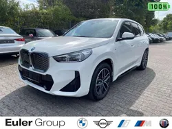 Weiss Gebraucht 2024 BMW iX1 Performance SUV | 43.989 € (Fairer Preis)