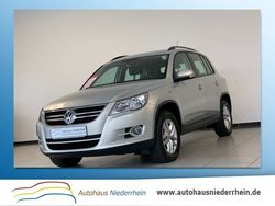 Silber metallic Gebraucht 2010 VW Tiguan SUV | 8.900 € (Etwas zu teuer)