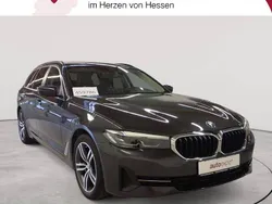 Grau Gebraucht 2023 BMW 520 Sport Line Kombi | 30.889 € (Superpreis)