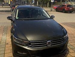 Grau Gebraucht 2020 VW Passat Comfortline Kombi | 17.200 € (Fairer Preis)