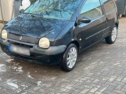 Schwarz Gebraucht 2005 Renault Twingo Kleinwagen | 1.500 €