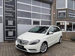 Weiß Gebraucht 2011 Mercedes B180 Van / Kleinbus | 9.987 € (Etwas zu teuer)