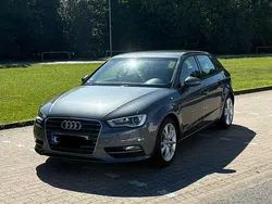 Grau Gebraucht 2015 Audi A3 Sportback Ambition Kombi | 13.900 € (Fairer Preis)