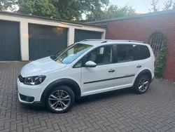 Weiß Gebraucht 2014 VW Touran Cross Van / Kleinbus | 7.900 € (Superpreis)