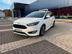 Weiß Gebraucht 2017 Ford Focus ST-Line Kombi | 12.500 € (Fairer Preis)