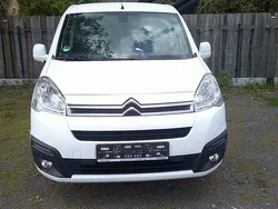 Weiß Gebraucht 2018 Citroën Berlingo SELECTION Van / Kleinbus | 7.800 € (Fairer Preis)