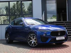 Blu emozione Gebraucht 2021 Maserati Levante SUV | 72.900 €