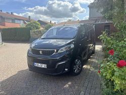 Schwarz Gebraucht 2018 Peugeot Traveller Business-Line Van / Kleinbus | 27.150 € (Fairer Preis)