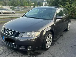 Grau Gebraucht 2005 Audi A3 S-Line Kleinwagen | 2.000 € (Fairer Preis)