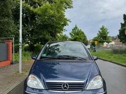 Blau Gebraucht 2001 Mercedes A170 Kleinwagen | 2.100 € (Etwas zu teuer)