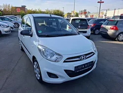 Weiß Gebraucht 2012 Hyundai i10 Edition Kleinwagen | 2.599 € (Fairer Preis)