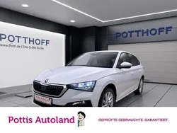 Weiß Gebraucht 2023 Skoda Scala Style Kleinwagen | 21.777 € (Fairer Preis)