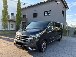 Schwarz Gebraucht 2022 Renault Trafic Van | 26.990 € (Fairer Preis)