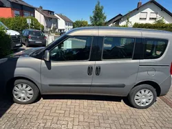 Braun Gebraucht 2015 Opel Combo Edition Van / Kleinbus | 6.700 € (Fairer Preis)