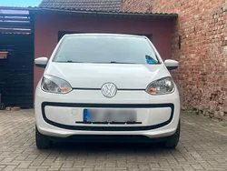 Weiß Gebraucht 2015 VW up! Kleinwagen | 5.500 € (Fairer Preis)