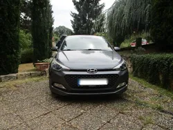 Grau Gebraucht 2016 Hyundai i20 Passion Kleinwagen | 8.990 € (Guter Preis)