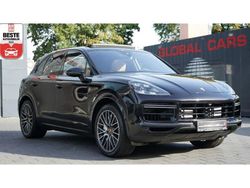 Schwarz (metallic) Gebraucht 2019 Porsche Cayenne SUV | 78.885 € (Guter Preis)