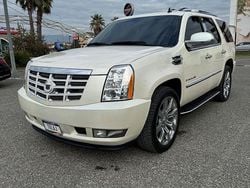 Weiß Gebraucht 2010 Cadillac Escalade SUV | 23.800 €