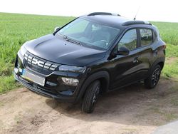 Schwarz Gebraucht 2022 Dacia Spring Essentiel Kleinwagen | 11.100 € (Fairer Preis)