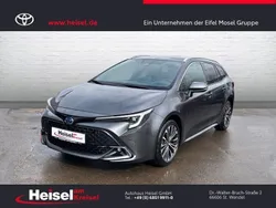 Grau Neu 2024 Toyota Corolla Team Kombi | 32.940 €