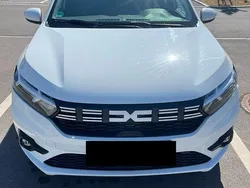 Weiß Gebraucht 2023 Dacia Sandero Expression Kleinwagen | 14.300 € (Guter Preis)