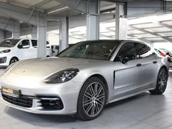 Silber Gebraucht 2017 Porsche Panamera 4S Limousine | 84.900 €