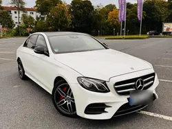 Weiß Gebraucht 2020 Mercedes E220 AMG Limousine | 26.950 € (Fairer Preis)