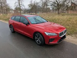 Rot Gebraucht 2020 Volvo V60 R-Design Kombi | 29.500 € (Etwas zu teuer)