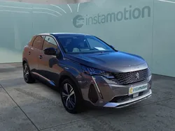 Grau Gebraucht 2022 Peugeot 3008 Allure SUV | 20.490 € (Fairer Preis)
