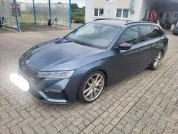 Grau Gebraucht 2022 Skoda Octavia RS Kombi | 29.800 € (Fairer Preis)
