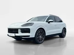 Weiß Gebraucht 2023 Porsche Cayenne SUV | 97.620 €