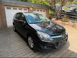 Schwarz Gebraucht 2009 Opel Astra Eco Kombi | 1.600 € (Fairer Preis)