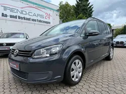 Grau Gebraucht 2014 VW Touran Comfortline Van / Kleinbus | 10.490 € (Fairer Preis)