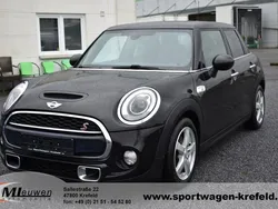 Midnight black metallic Gebraucht 2016 Mini Cooper S Kleinwagen | 14.400 € (Fairer Preis)