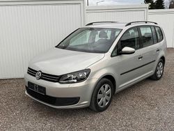 Silber Gebraucht 2011 VW Touran Trendline Van / Kleinbus | 4.800 € (Fairer Preis)