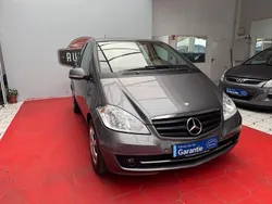 Grau Gebraucht 2011 Mercedes A160 Limousine | 6.990 € (Etwas zu teuer)