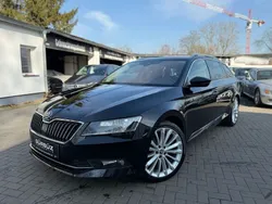 Schwarz Gebraucht 2017 Skoda Superb Style Kombi | 13.900 € (Fairer Preis)
