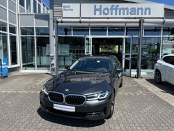 Grau Gebraucht 2023 BMW 520 Sport Line Limousine | 35.950 € (Fairer Preis)