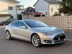 Grau Gebraucht 2014 Tesla Model S Limousine | 23.900 € (Fairer Preis)