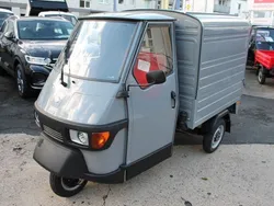Grau Gebraucht 2022 Piaggio APE SUV | 8.290 €