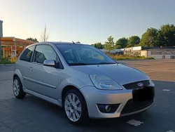 Grau Gebraucht 2005 Ford Fiesta ST Kleinwagen | 2.900 € (Fairer Preis)