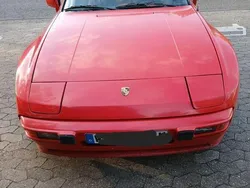 Porsche 944