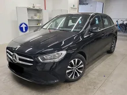 Schwarz Gebraucht 2020 Mercedes B180 Business Van / Kleinbus | 16.958 € (Fairer Preis)